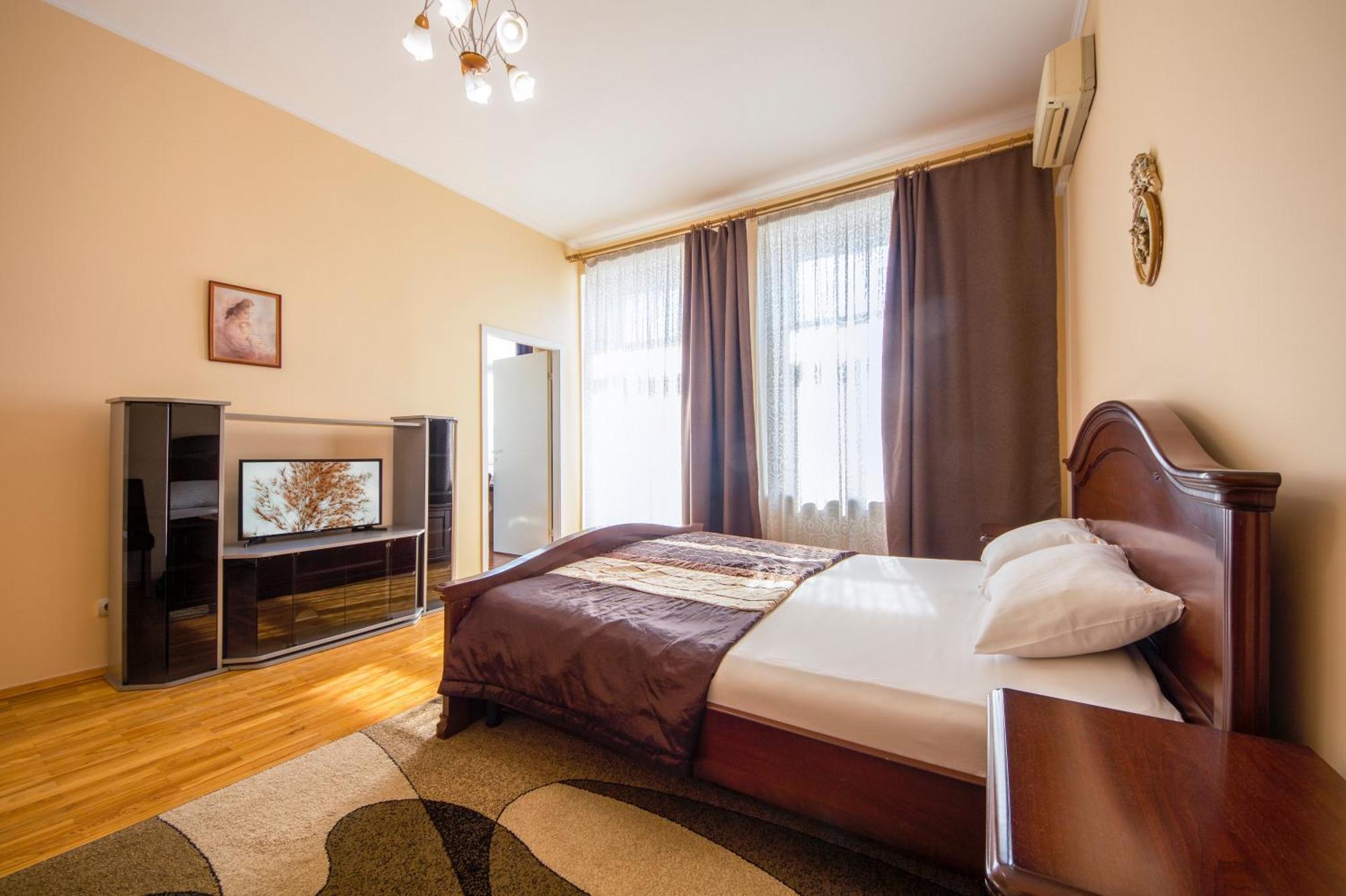 Central Apartments Kyiv Exterior foto